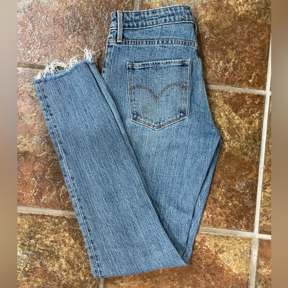 721 Levi Skinny Jeans with Raw Hem